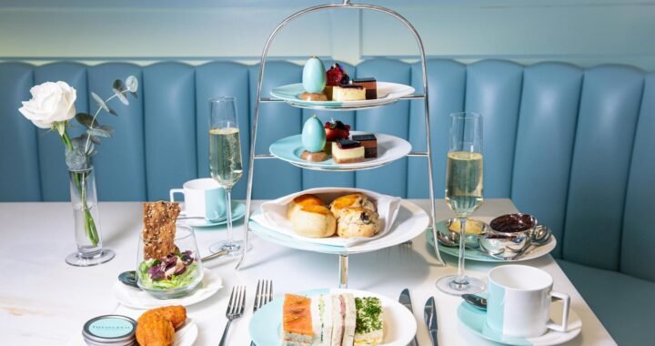 REVELADO: Blue Box Café da Tiffany Chega ao Brasil com Preços de R$150 a R$500 por Pessoa!